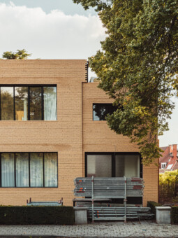 House JS